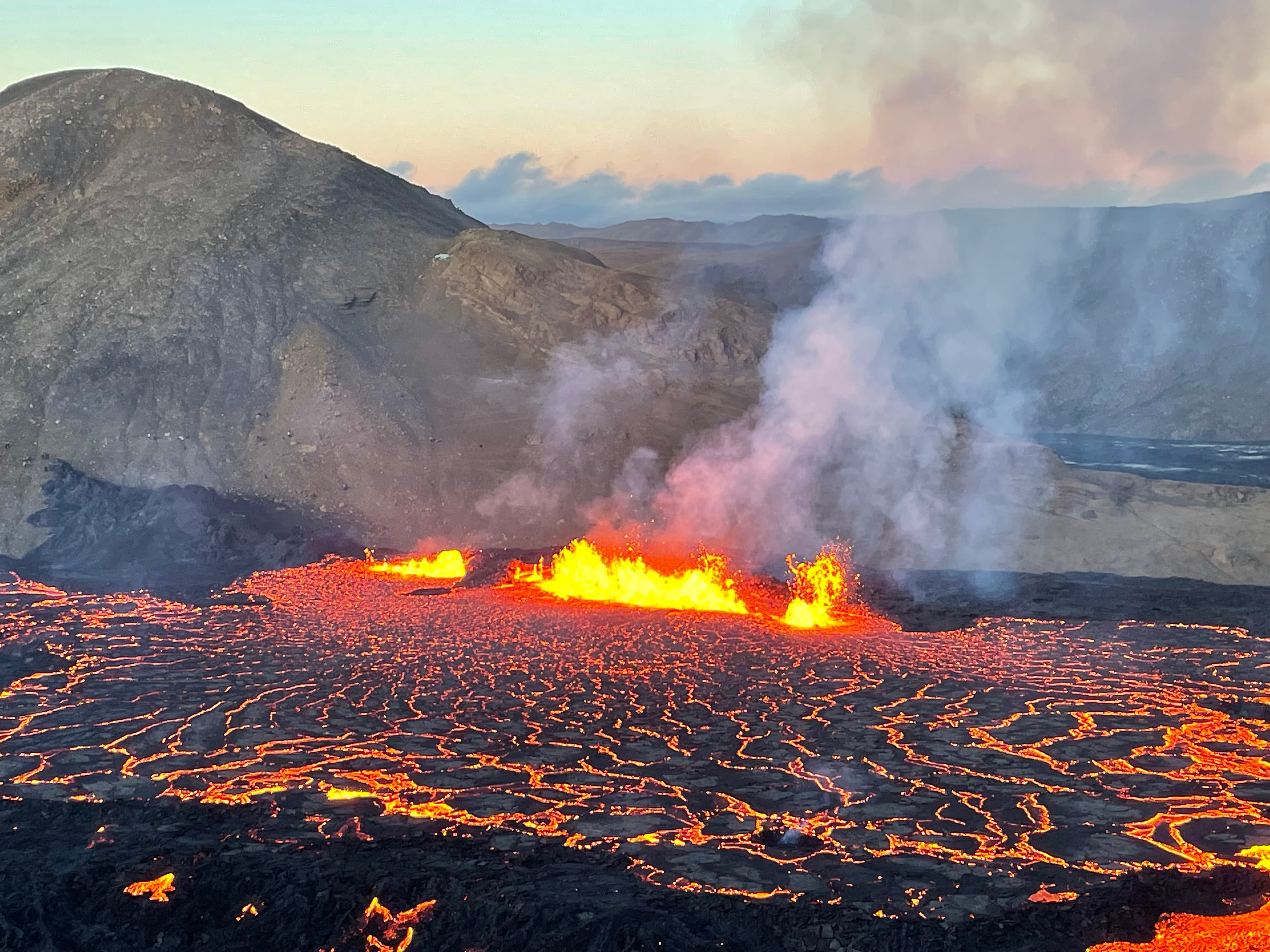 Volcanic Eruption Sites & Reykjanesbær Tour
