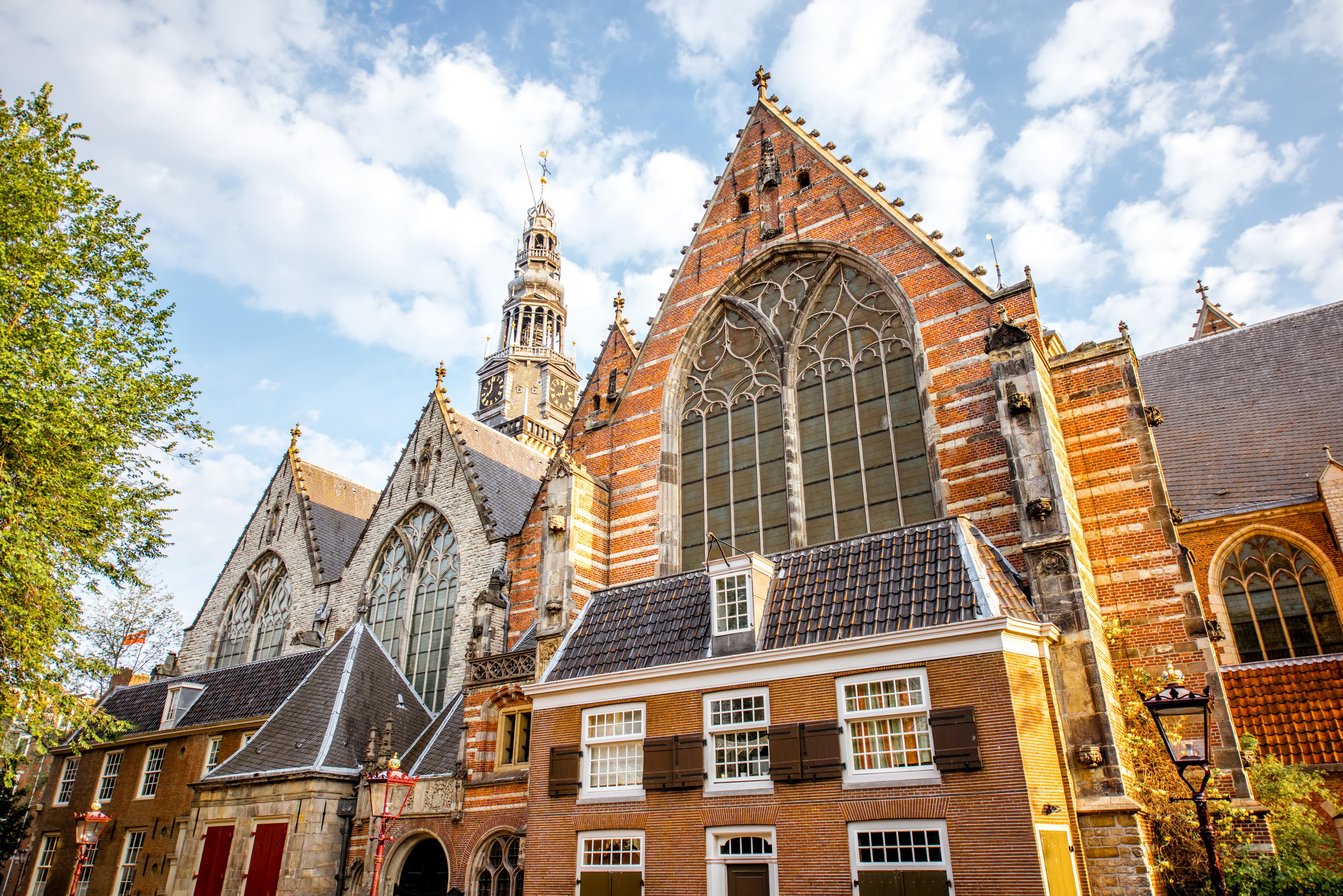 Amsterdam: Red Light District & Old Town Walking Tour
