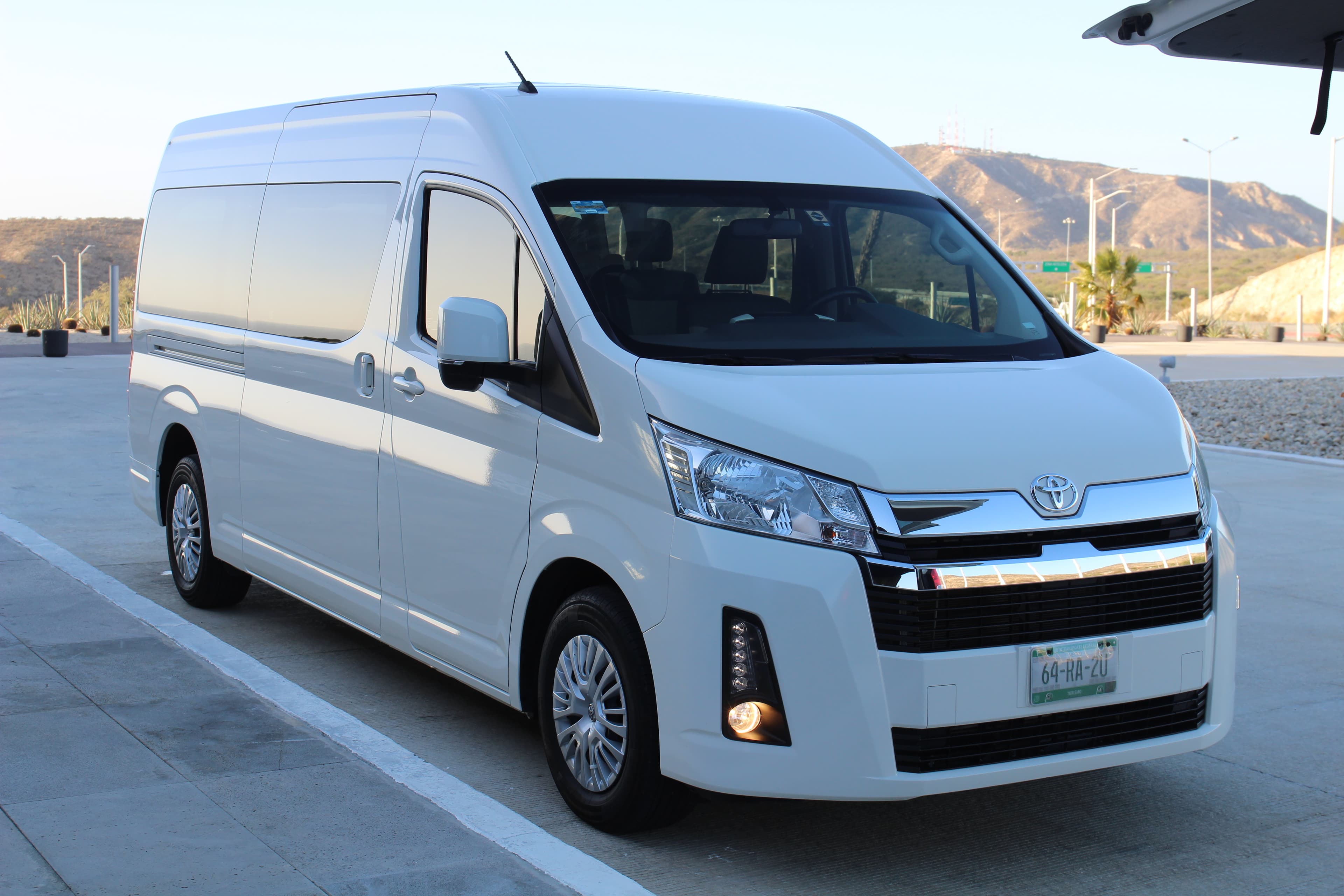 Los Cabos Mini Van: Private Roundtrip Airport Transfer