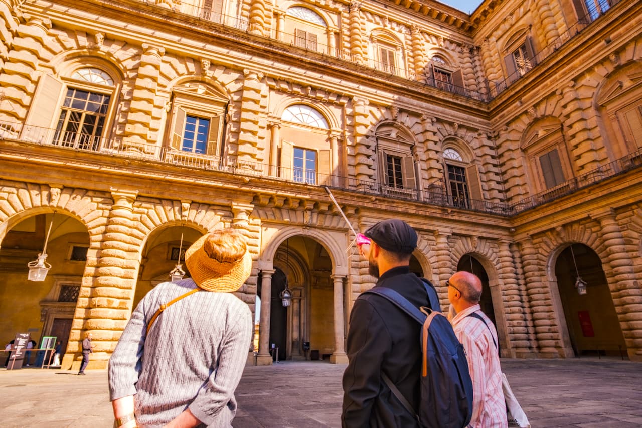 Small group tour to discover the Pitti Palace and the Boboli Gardens