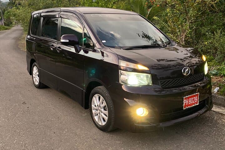 Airport Round-Trip Transfers To Negril From Sangster’s International Airport 