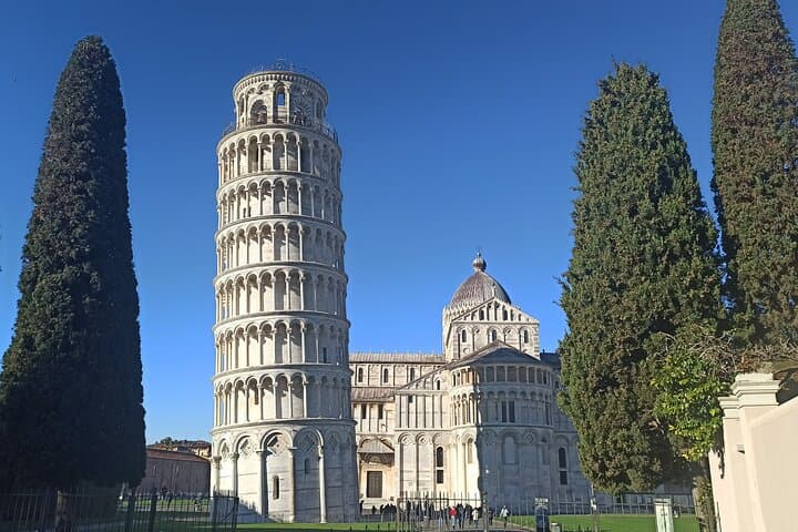 Visit PISA & CHIANTI with Private Excursion from Livorno Port