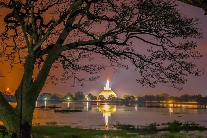Anuradhapura Ancient City and Wilpattu Jeep Safari from Pasikudah