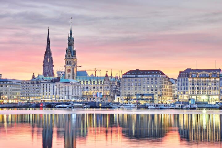 Private Direct Transfer From Berlin to Hamburg, English Speaking Driver