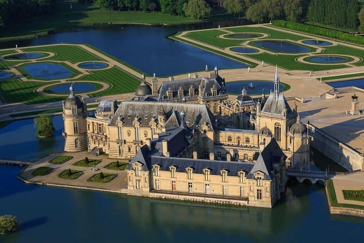 Domaine de Chantilly in a Mercedes VAN (7pax max), Chateau Museum...