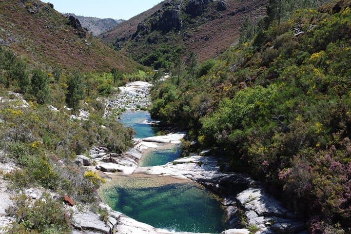 Walk in the 7 lagoons of the Geres National Park with baths