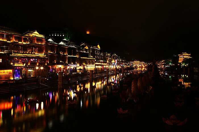 3-Day PRI Tour Fenghuang Old Town and Mt Fanjing from Guangzhou by Bullet Train 