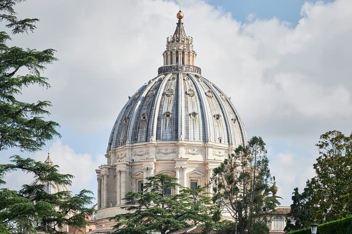 St Peter's Basilica skip-the-line tickets with audio guide 