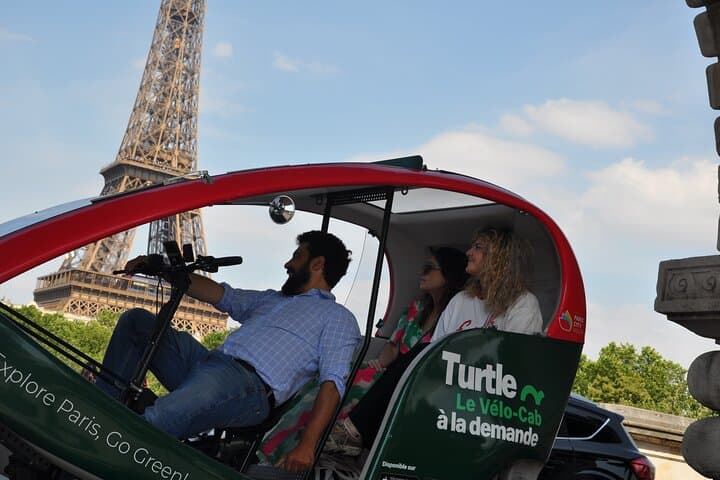 Private City-Tour by pedicab in Paris : The "Gustave Eiffel"