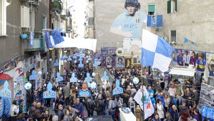 STREET ART TOUR OF SPANISH QUARTERS: on the footsteps of Maradona