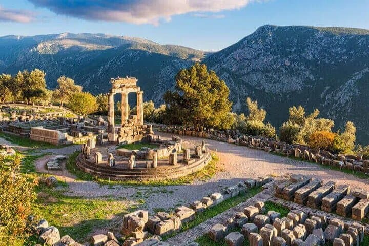 Delphi Oracle & Thermopylae Battlefield Private Tour From Athens