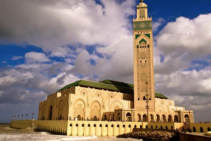 Casablanca Layover Sightseeing Tour with Round-Trip Airport Transfer