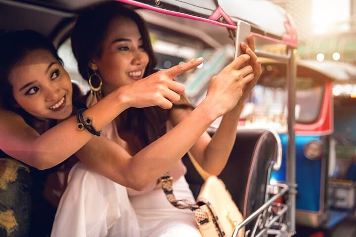 Bangkok Tuk-Tuk Tour by Night with Chinatown Street Food Meal