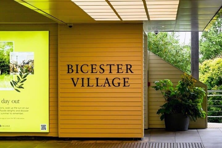 Round Trip London to Bicester Village Private Shopping Tour