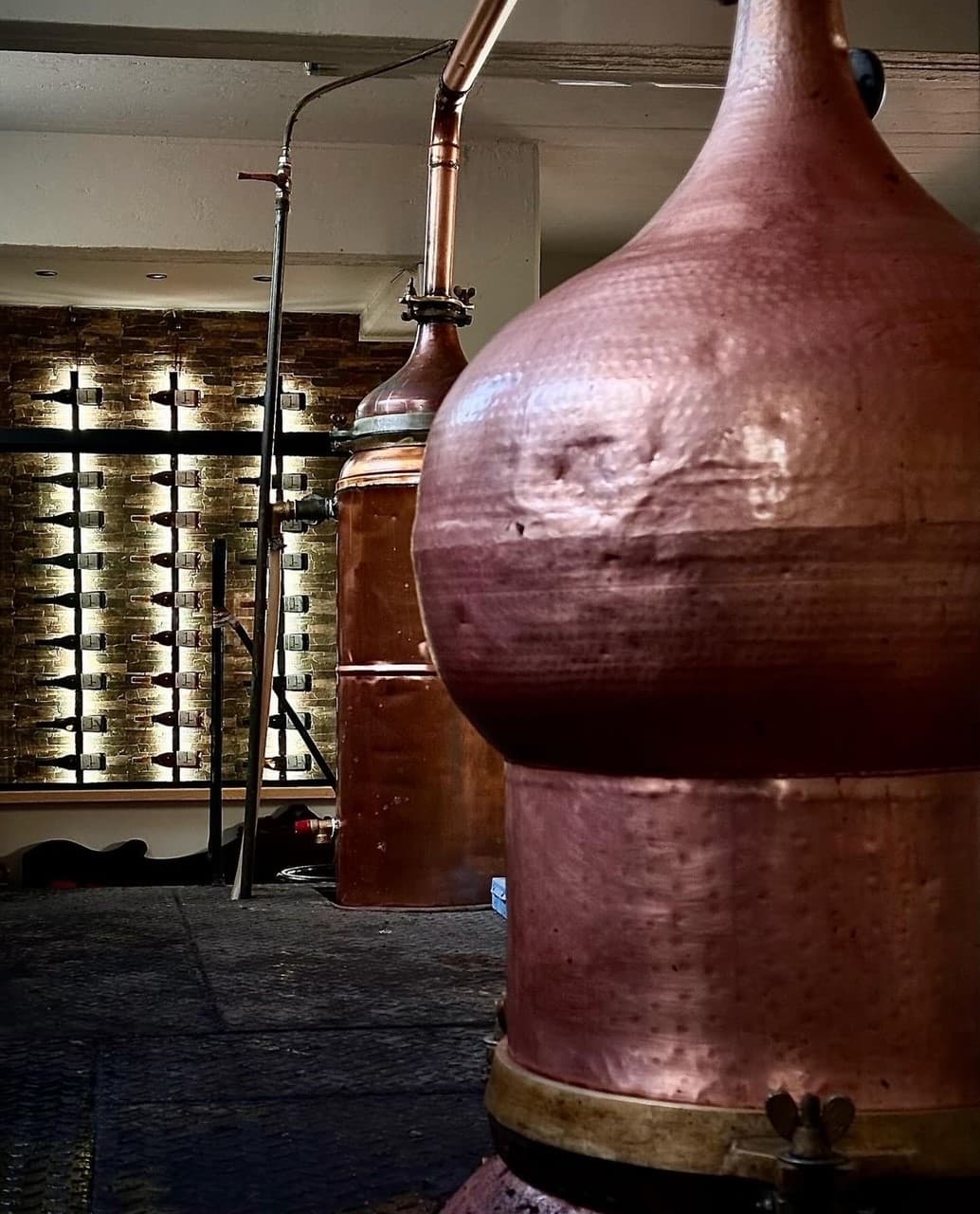 Small Group: Knossos Palace, Olive Oil, Winery & Raki with Lunch at "Elia" Village