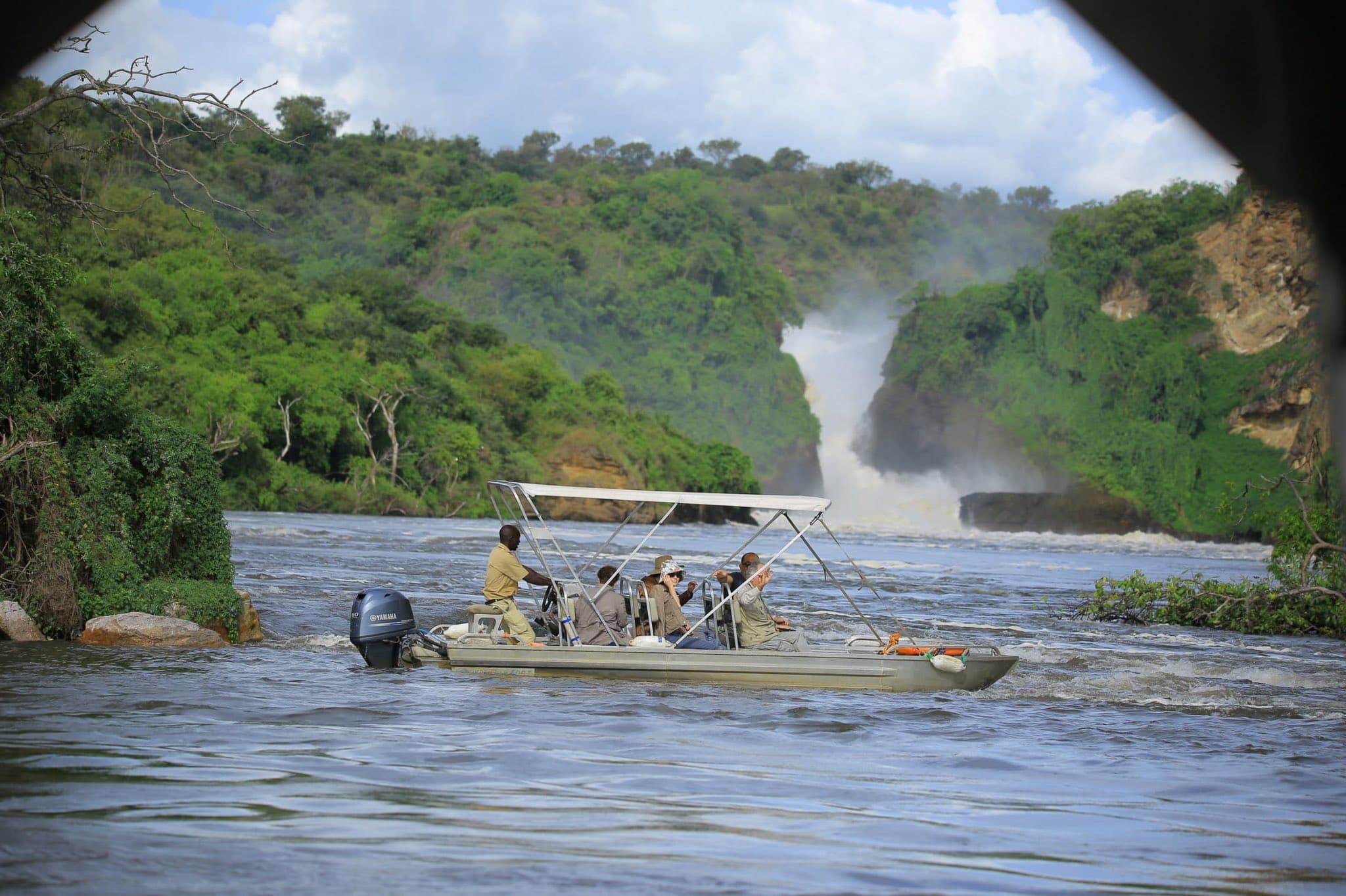5days Murchison falls NP and  chimpanzee trekking