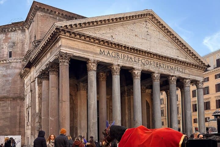 Rome : Pantheon Walking Tour with Digital Audio Guide