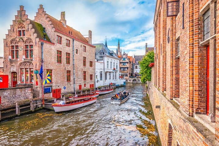 Private transfer from Brussels to Bruges, English speaking driver