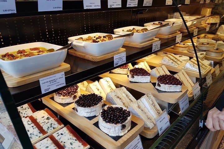 Gastronomic Walk in the Latin Quarter of Paris