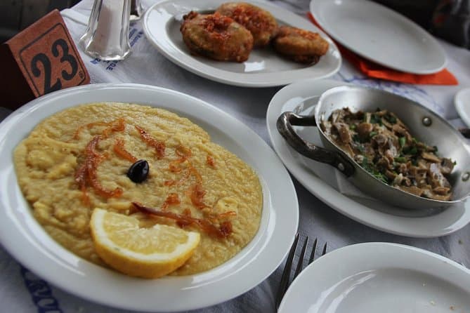 Exclusive Wine and Food Tour in Santorini