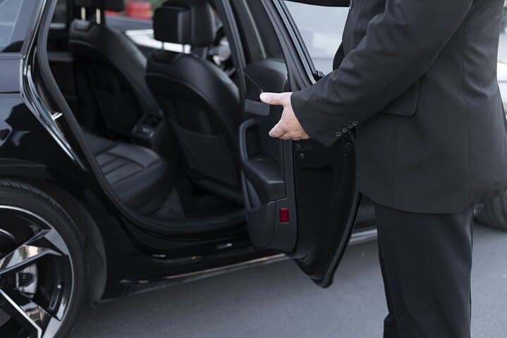Private Transfer from Granada Hotels to Seville 