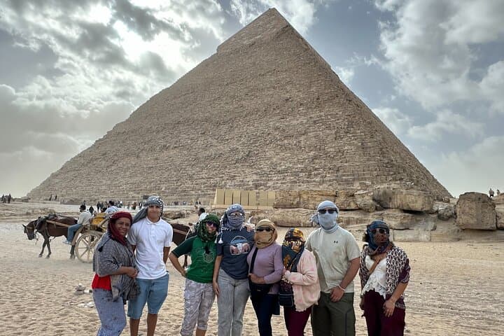 Giza Pyramids Tour with Free Photo Shoot at the Sphinx