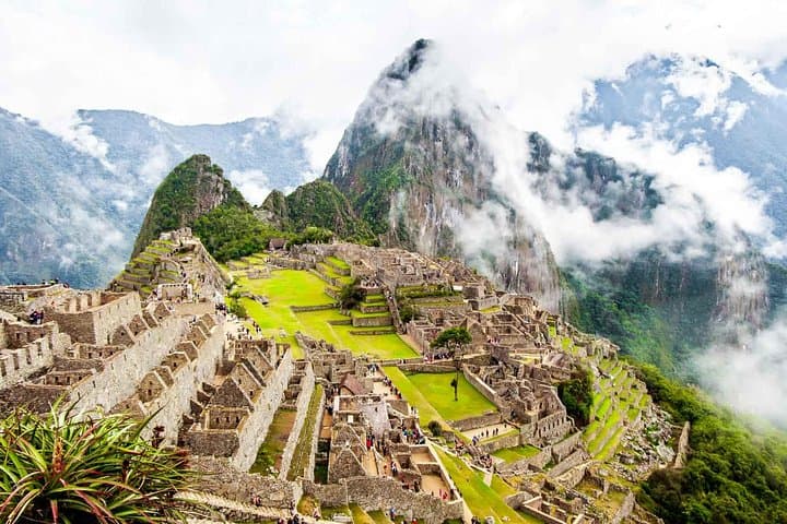 2 Day Sacred Valley and Machu Picchu Guided Tour from Cusco