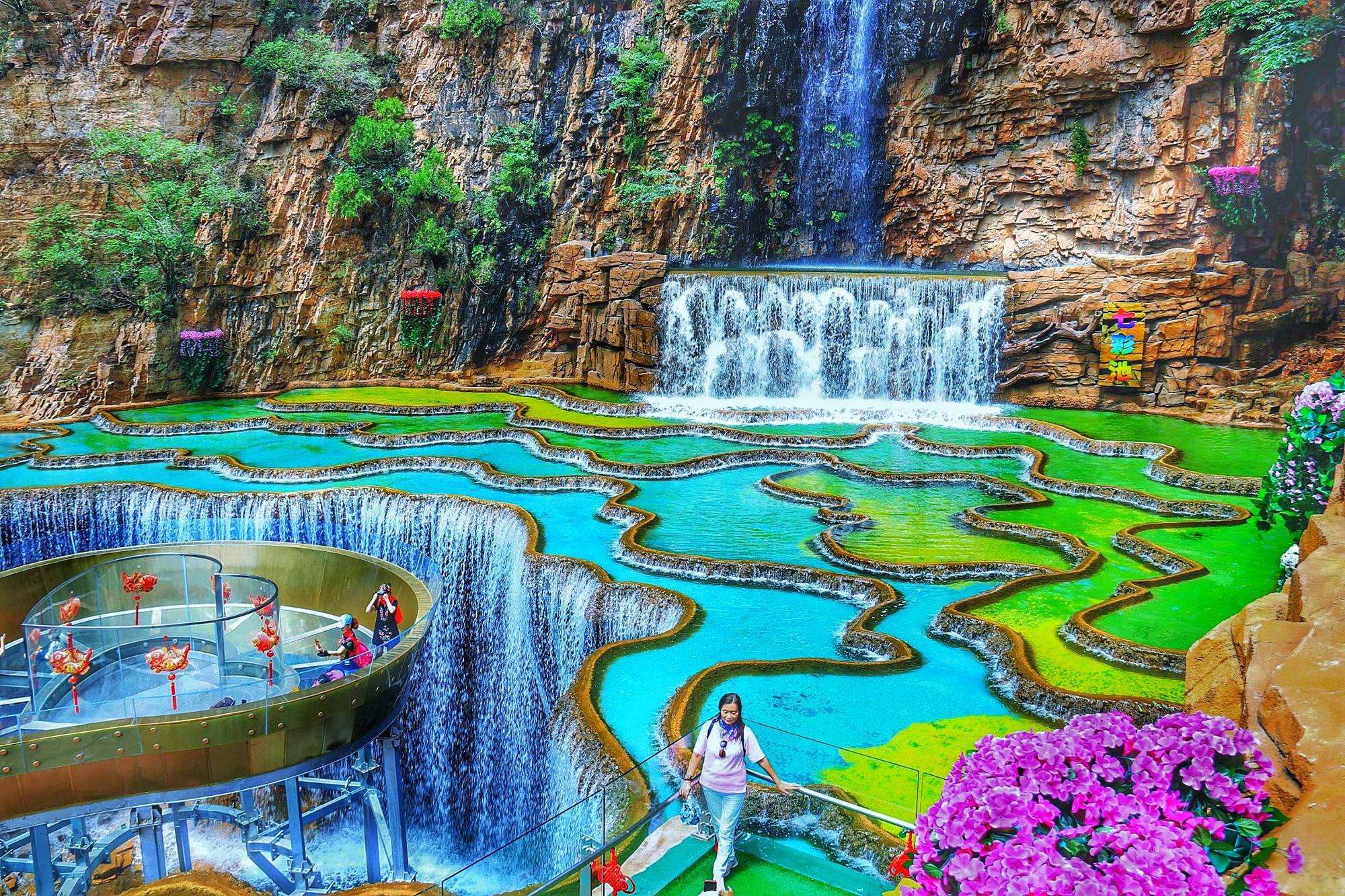 Day Trip to Shilinxia Glass Platform and 798 Art District/Ming City Wall