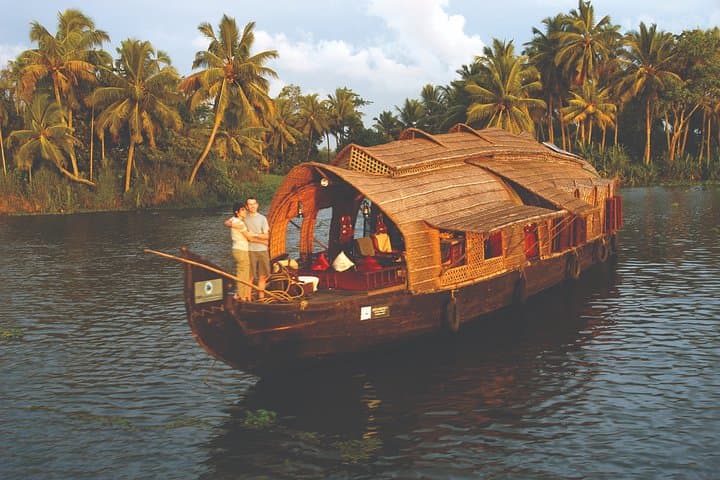 Cochin to Alleppey & Marari Beach (3 Days)
