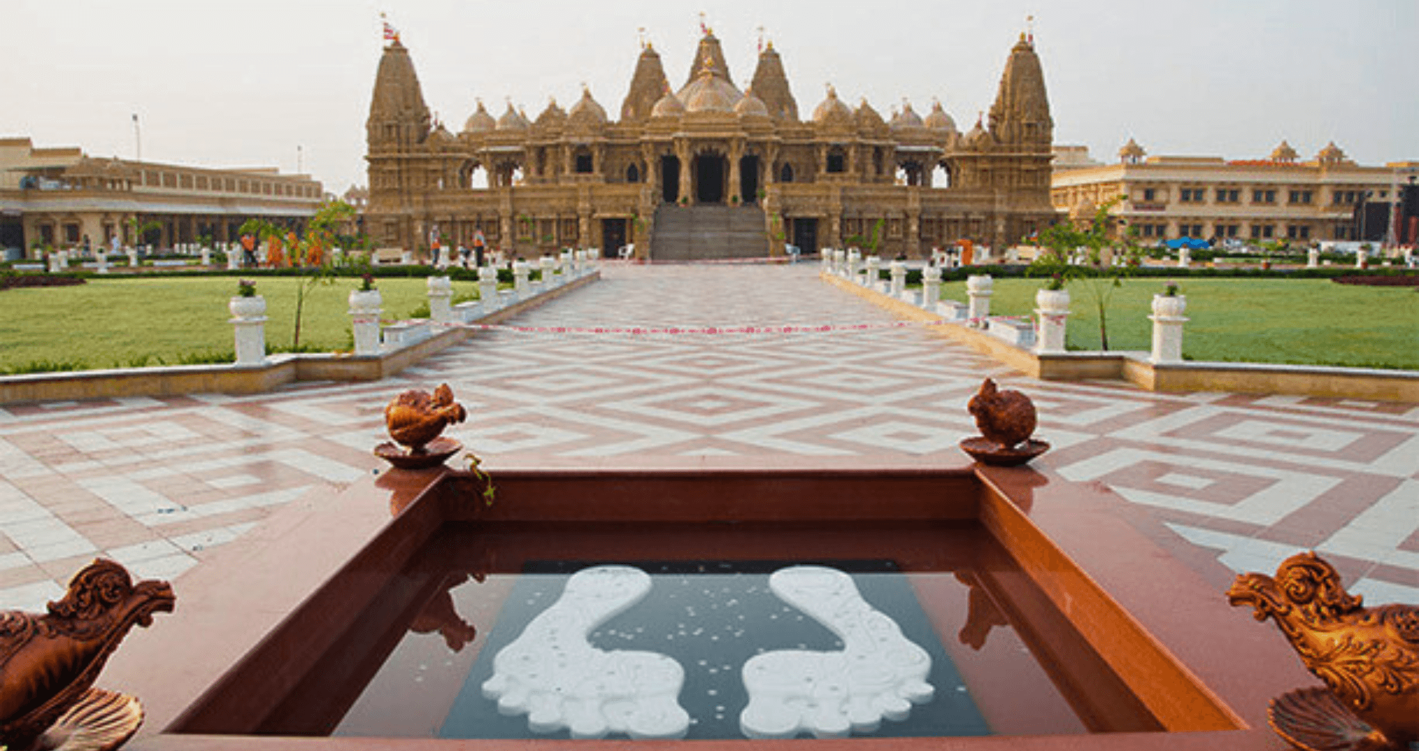 Mumbai's Sacred Sites: Half-Day Spiritual Guided Car Tour