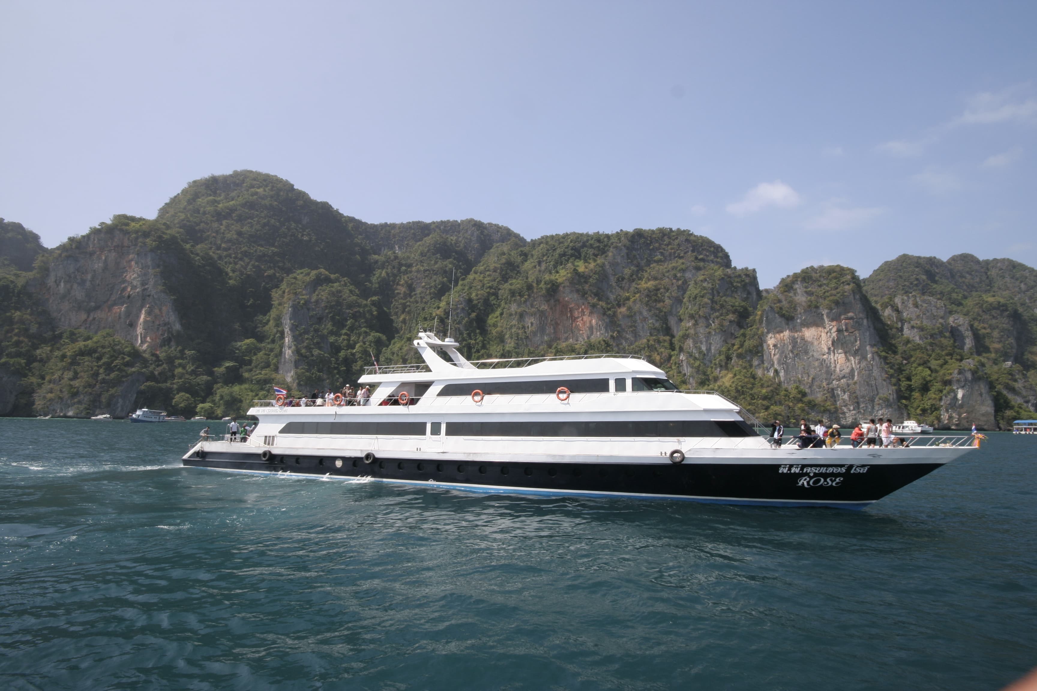 Phi Phi Island Tour by Cruise