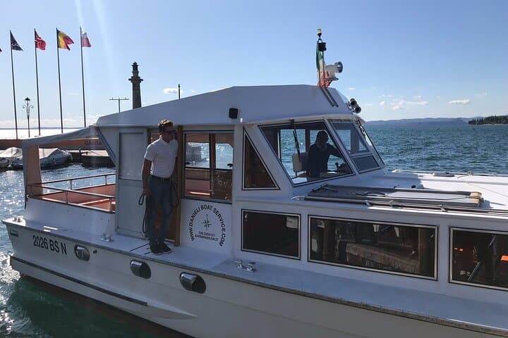 Guided 4-Hour Boat Cruise from Garda/Bardolino to Sirmione