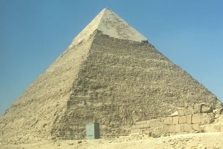 Half Day Tour in Cairo Giza Pyramids and Egyptian Museum