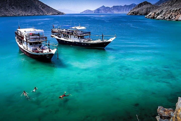 Full Day Musandam Dibba Cruise with Lunch from Dubai