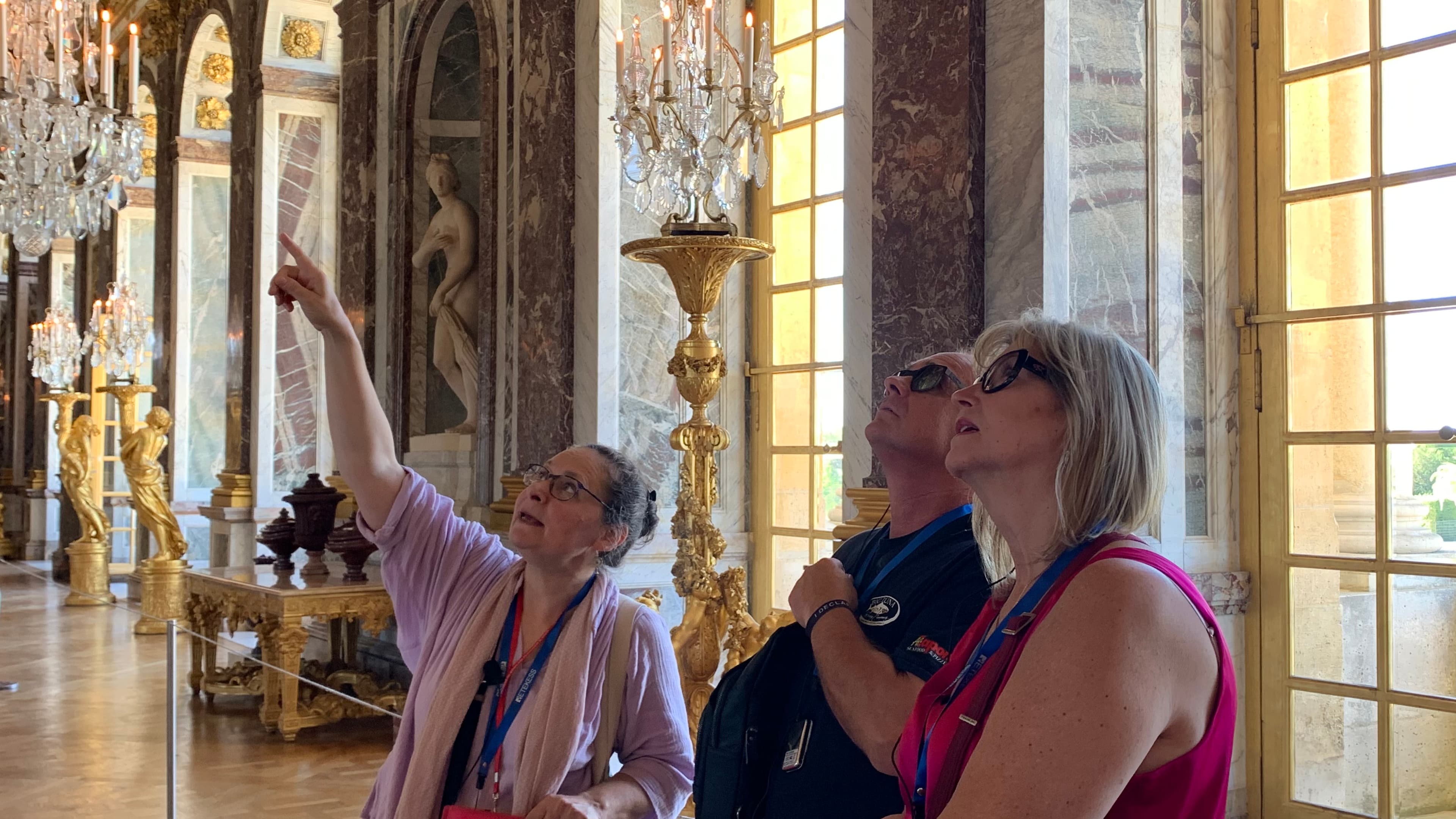 Versailles : Guided Private tour of the Palace and Gardens with transfers and entry tickets