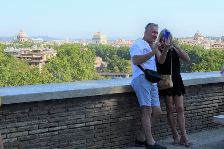 Private Rome Walking Tour from the Colosseum to the Orange Garden