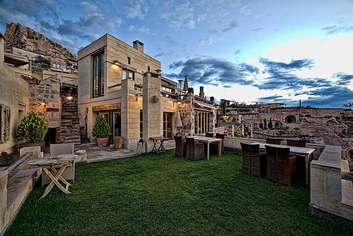 Business Class Cappadocia Tour By Plane — 4 Days / 3 Nights