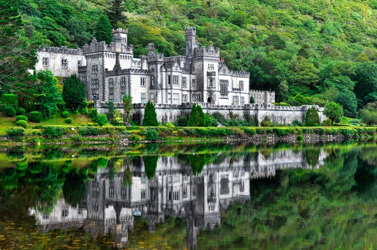 Connemara Guided Day Tour with a 3 hour stop at Kylemore Abbey and Victorian Walled Gardens
