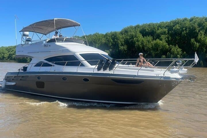 Private Navigation through the Delta River