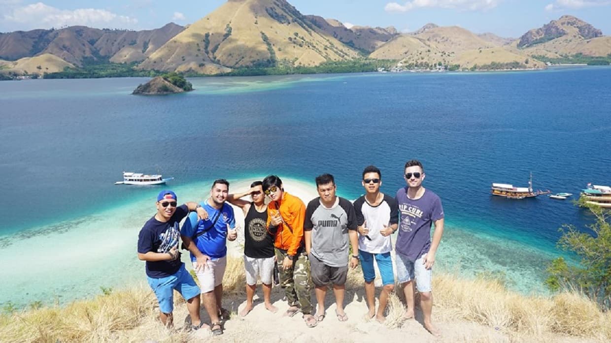 Sunset Trip to Komodo island from Labuan Bajo  