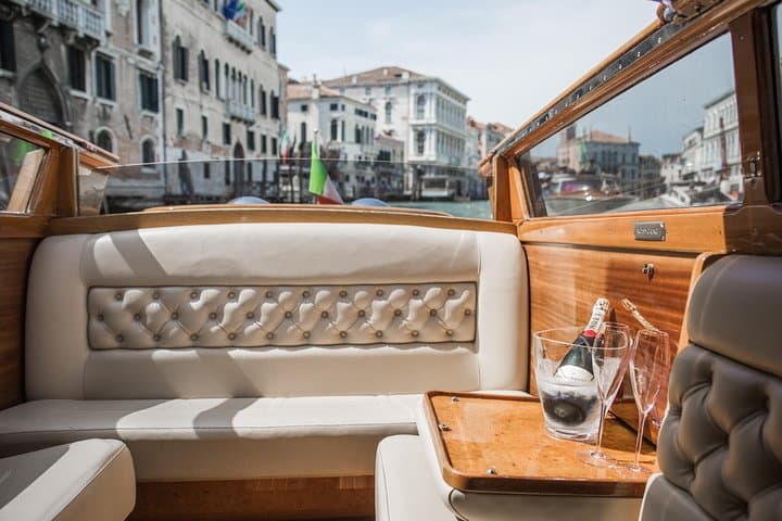 Private LimoBoat Tour Murano Burano and Torcello