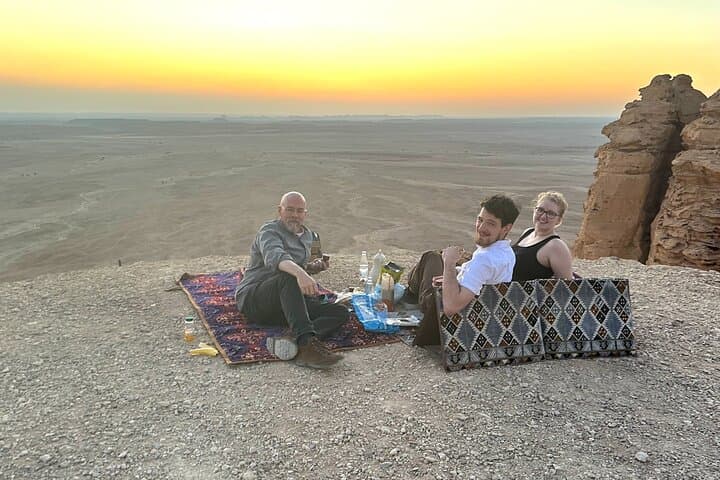 Premier Private Edge of The World Tour in Riyadh: Sunrise/Sunset