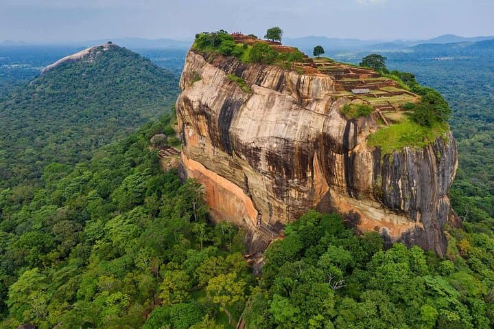 Sigiriya Rock and Dambulla Temple Day Tour From Pasikudah