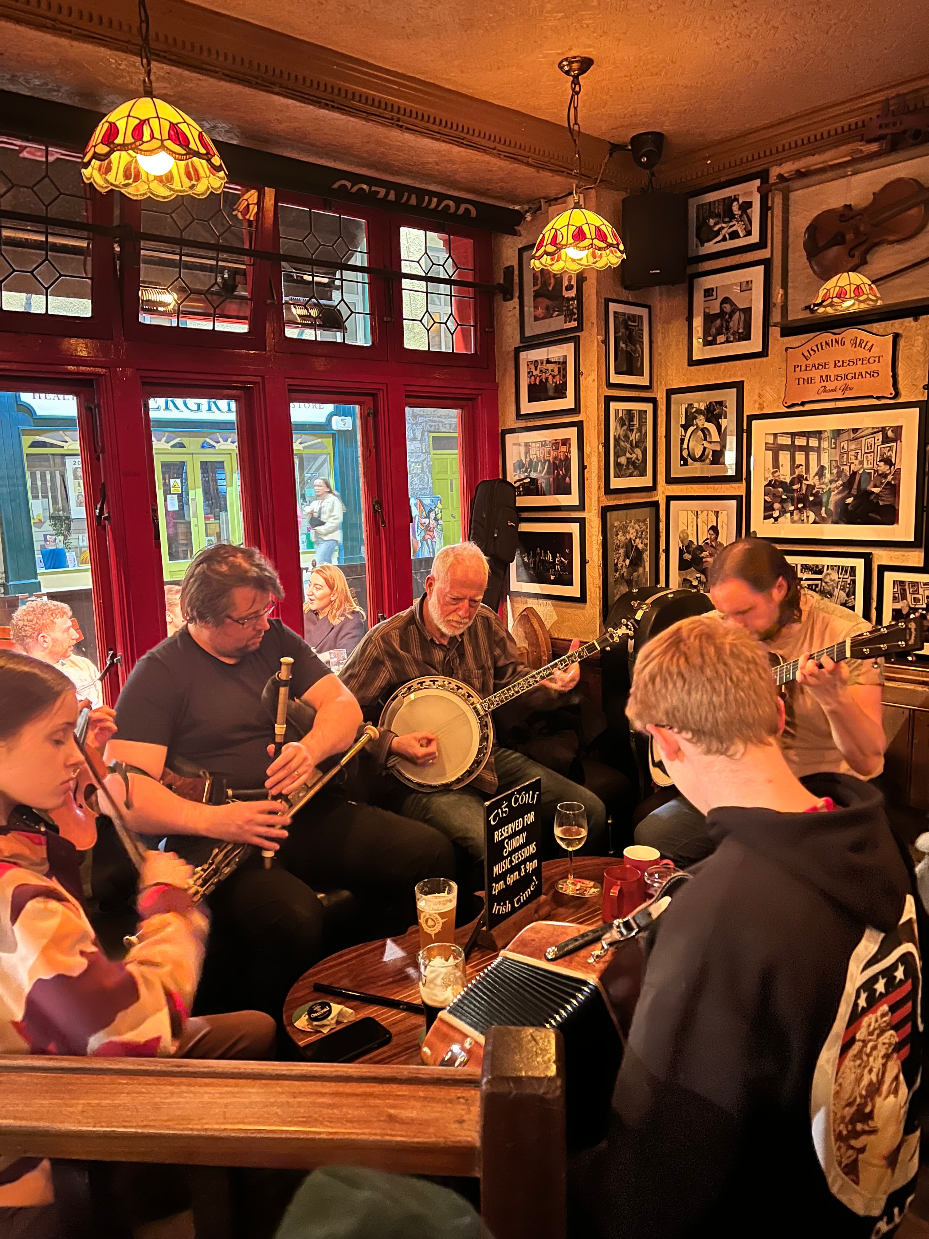 Galway: Premium Tour With Guinness Pour & Trad Session