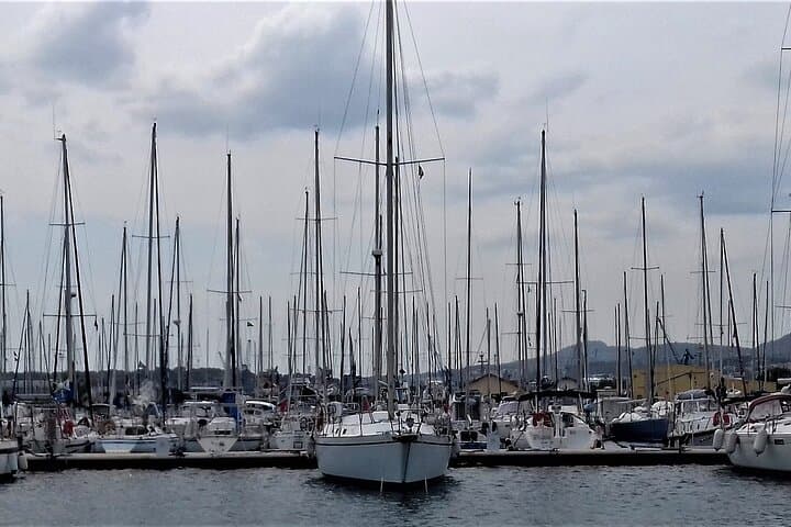 Private Transfer From Lyon To Toulon With a 2 Hour Stop