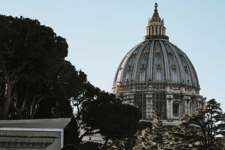 Early Vatican Museums and Sistine Chapel guided Small group Tour