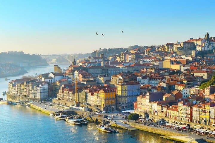 Lisbon to Porto Private Transfer with Optional Stops