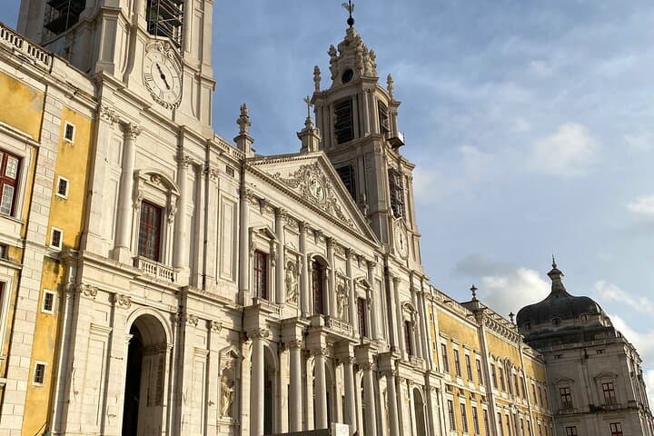 Tour to Ericeira & Mafra from Sintra