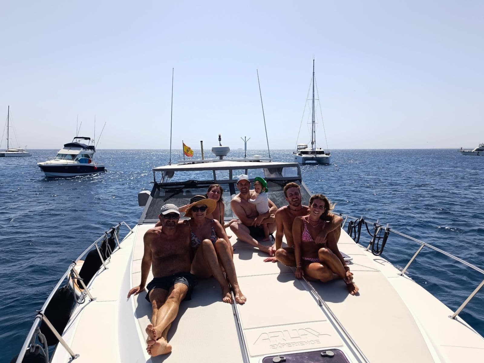 Papagayo Gourmet Experience: Luxury Private Yacht Tour with Gourmet BBQ to Papagayo Beaches