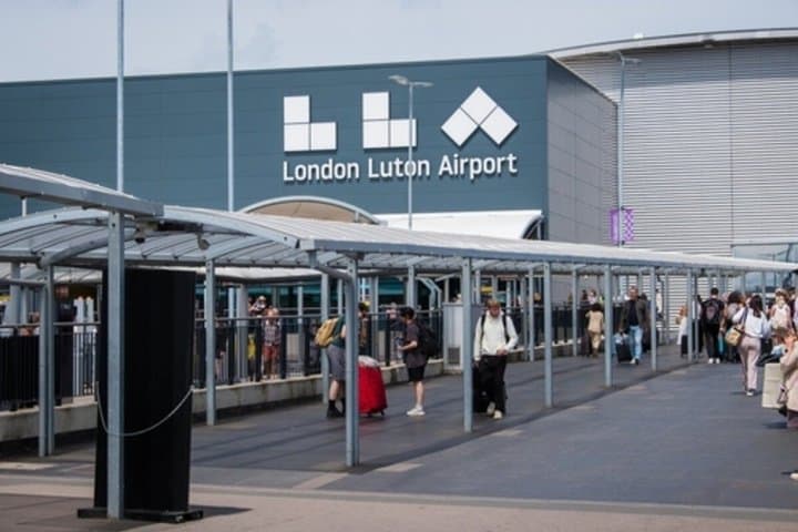 Oxford To Luton Airport Private Transfer